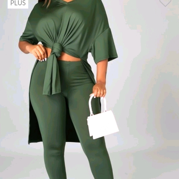 Other - Plus size 2 piece Ready Set Go